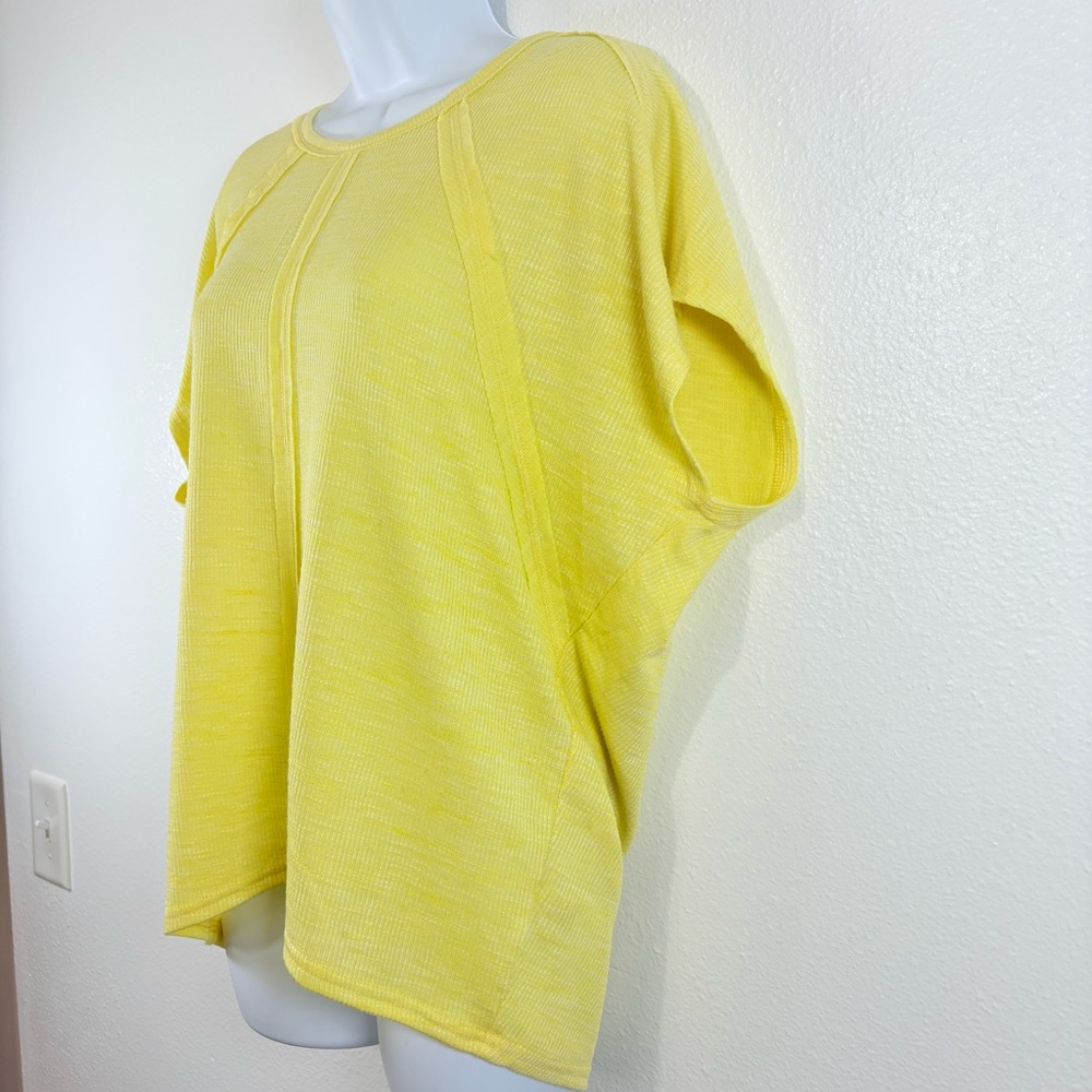 Relaxed Yellow Short Sleeve Women's Tee - Picture 2 of 8